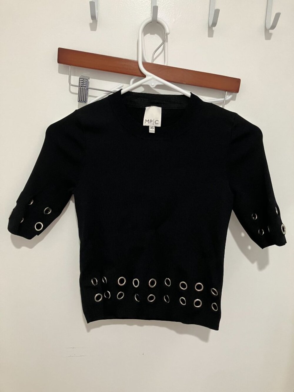 MP|C Black Knit Top XS Crew Neck Short Sleeve Silver Grommet Eyelet Stud Sweater